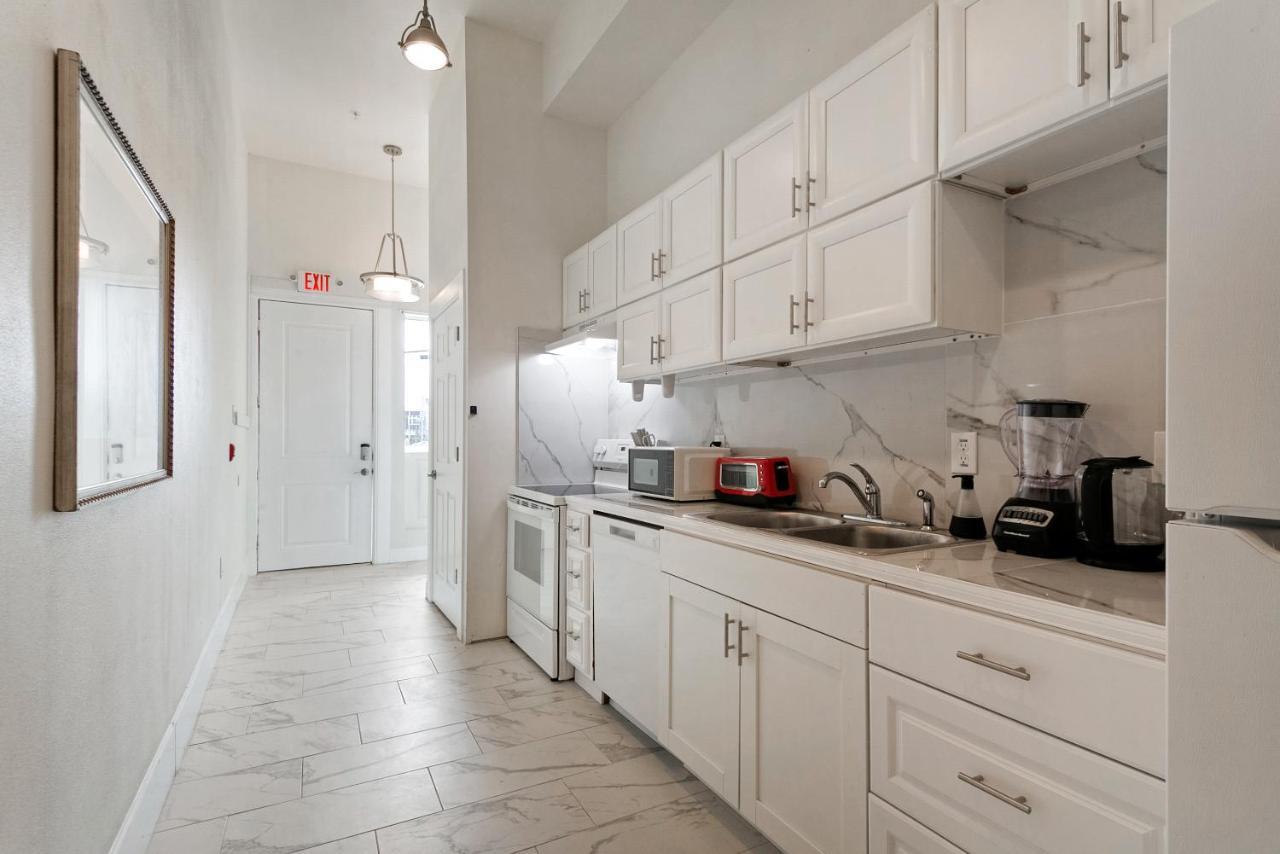 Breathtaking Condos Near French Quarter Ню Орлиънс Екстериор снимка