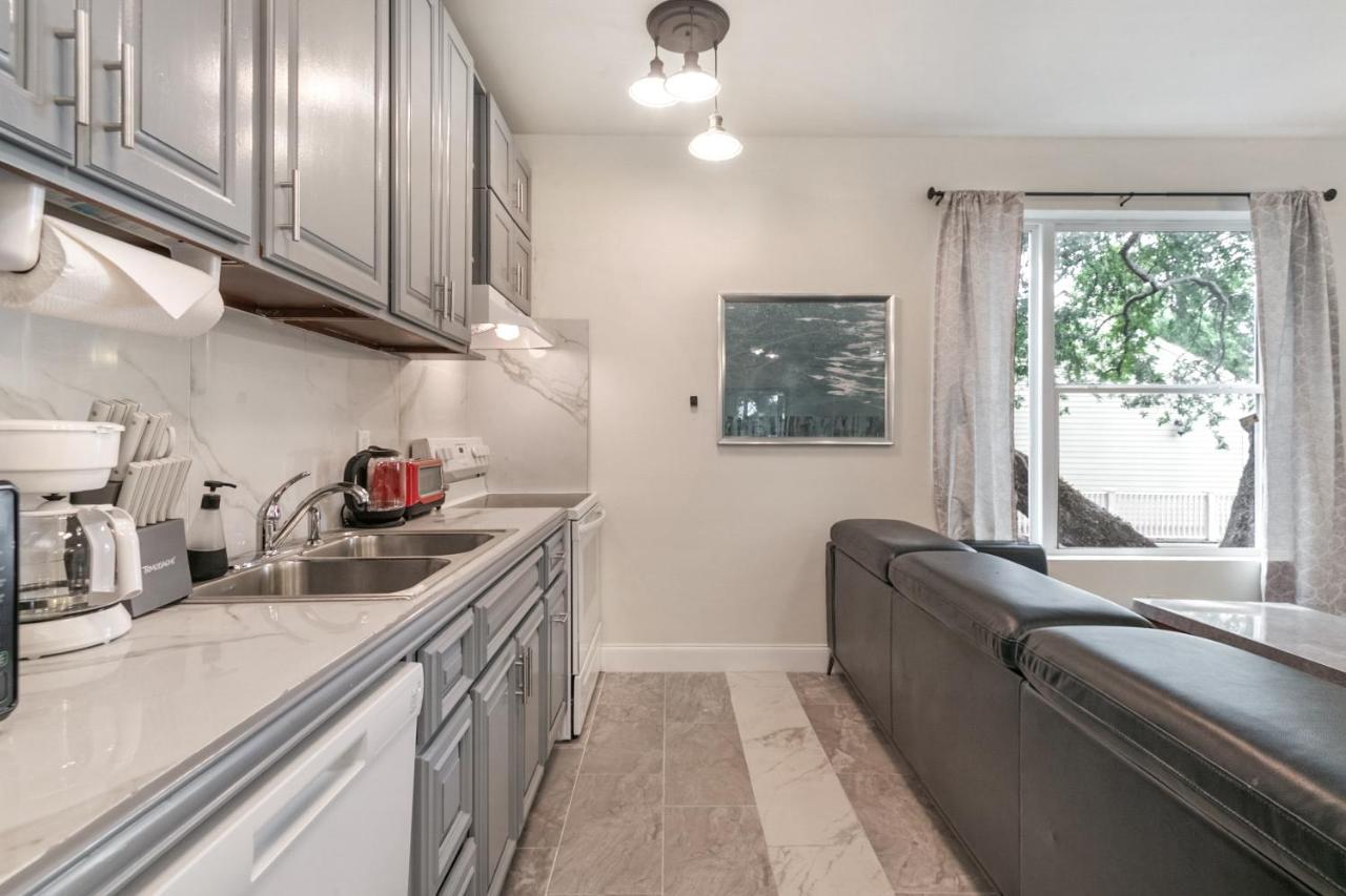 Breathtaking Condos Near French Quarter Ню Орлиънс Екстериор снимка
