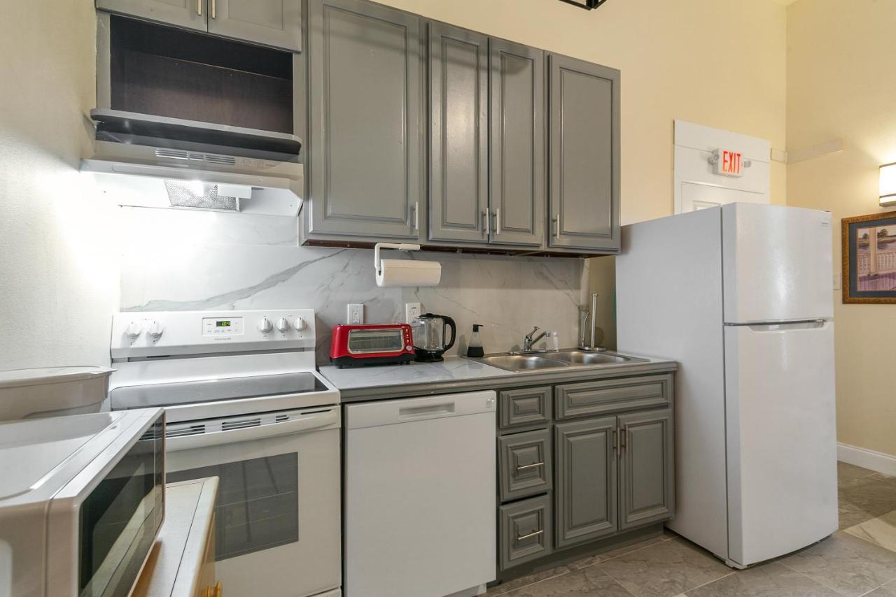 Breathtaking Condos Near French Quarter Ню Орлиънс Екстериор снимка