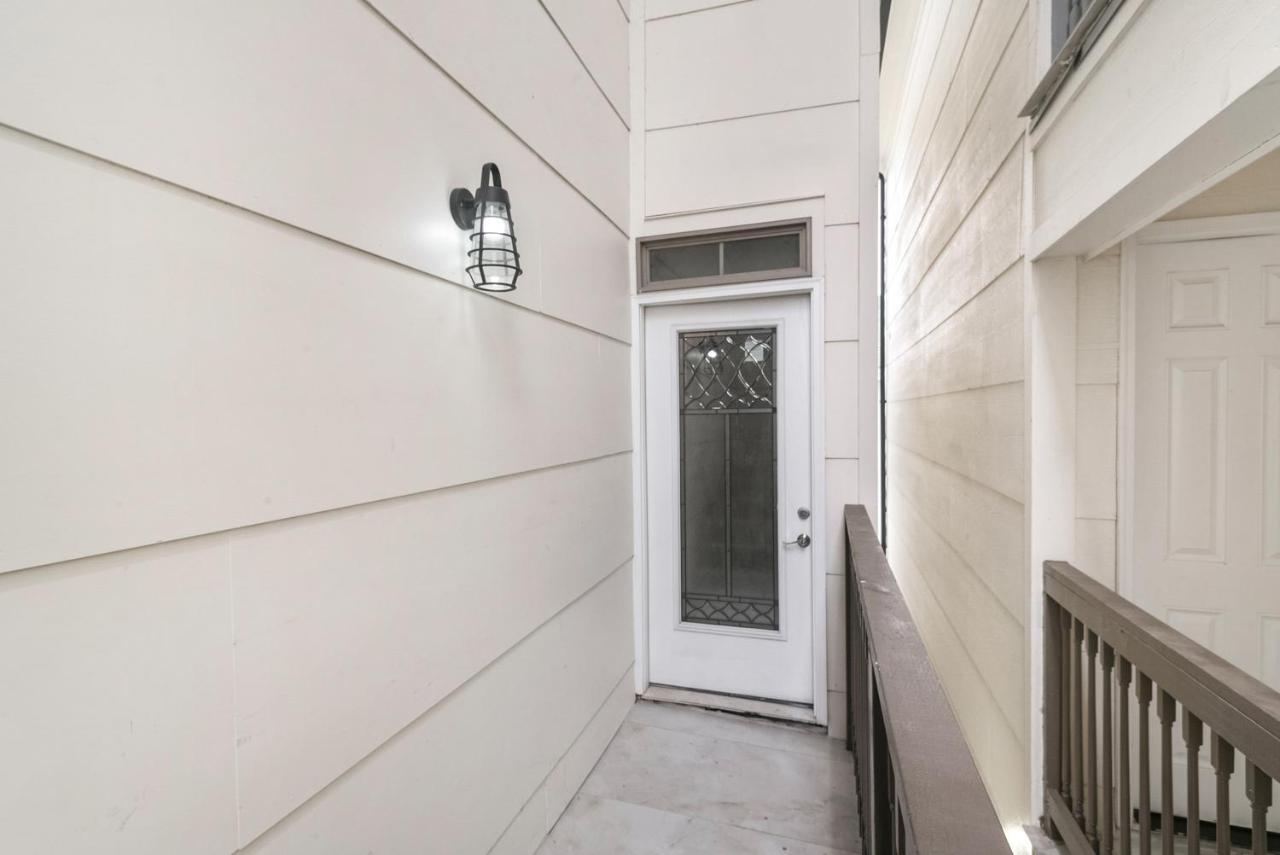 Breathtaking Condos Near French Quarter Ню Орлиънс Екстериор снимка